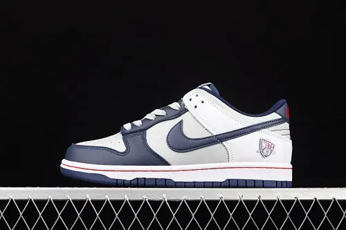 All categories Nk SB Dunk Series Nk SB Dunk Low low-top sneakers F version NBA x Nk Dunk Low EMB '75th Anniversary' NBA joint SB dunk backboard low-top sneakers DD3363-001